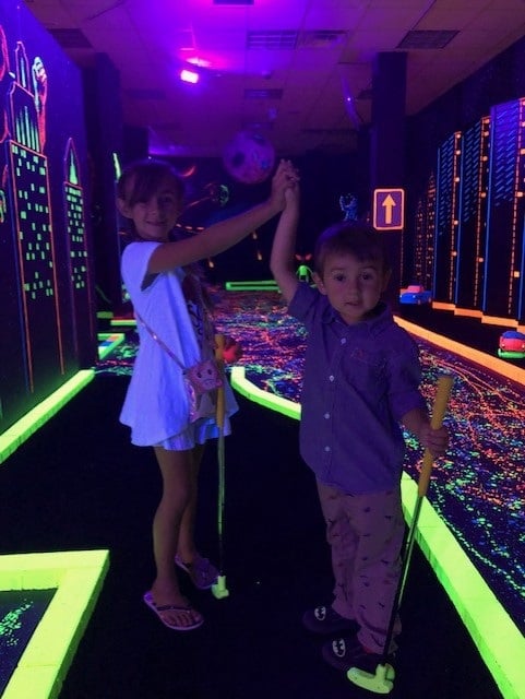 The Hero Day & Glow Golf6