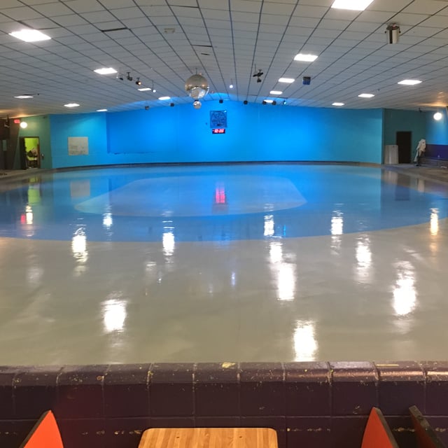 Roller Time Family Skate Center3