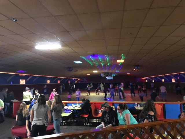 Skate A While Roller Rink10