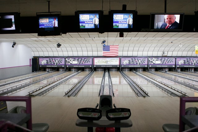 Suburban Bowlerama_2.jpg