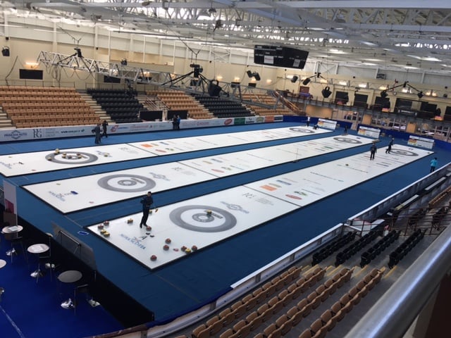 Arena-curling.jpeg