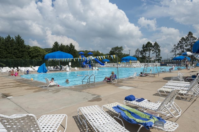 Outdoor Pool - University of Delaware 5