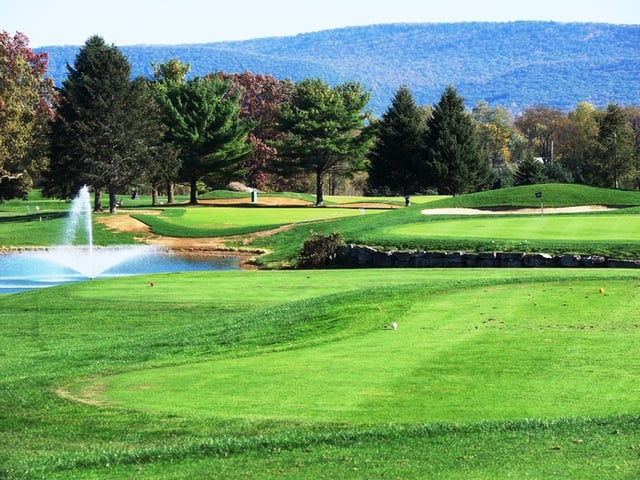 Penn State Blue and White golf course