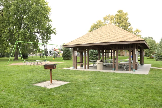 Hitchcock Park north shelter.jpg