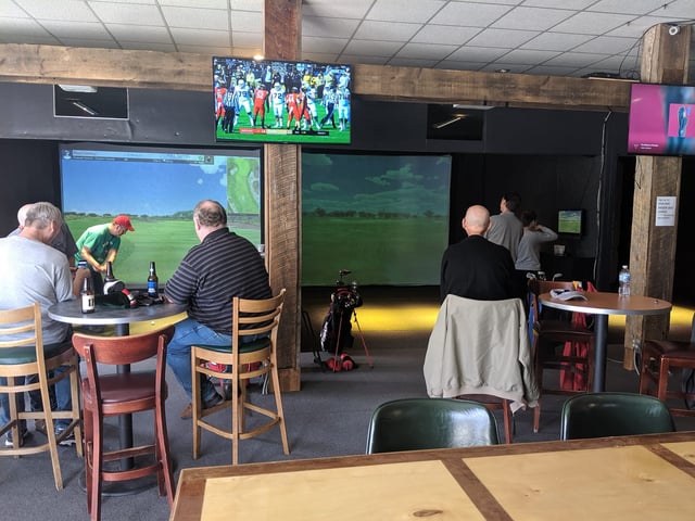 Riley's On The Green Indoor Golf