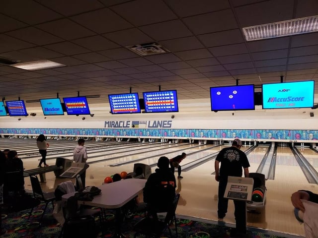 Miracle Lanes of Toledo 3
