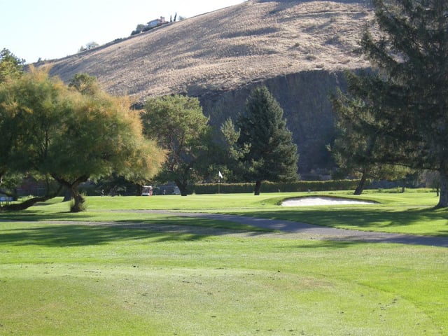 Suntides Golf Course 6