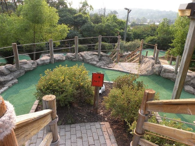 Happy Valley Minigolf6