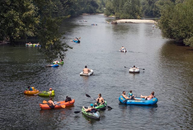 0811 august floaters