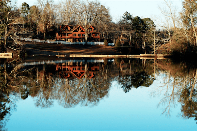 ParisMountainLake0_e6f9aa5a-5056-a36f-235b7b55bf276065
