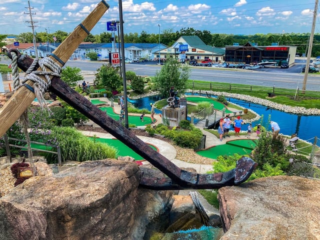 Pirate's Cove Adventure Golf 1