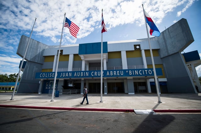 Juan Aubin Cruz Coliseum 2 (1)
