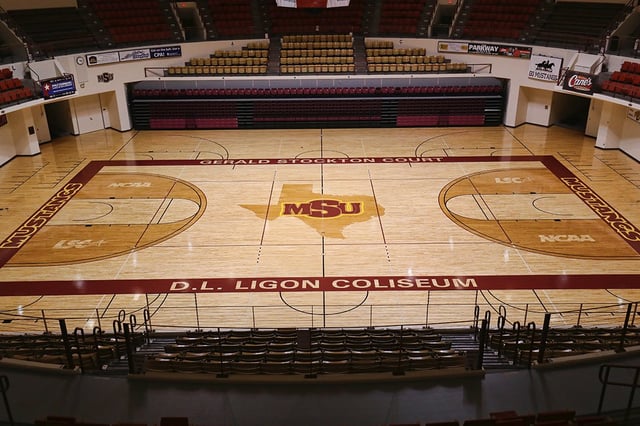 D.L ligon coliseum