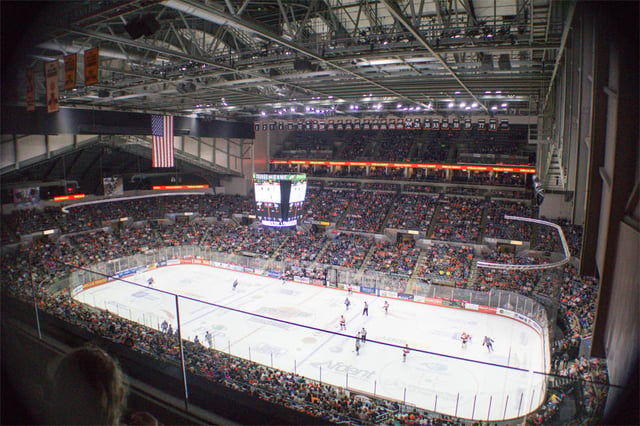 allen county war memorial coliseum ice rink