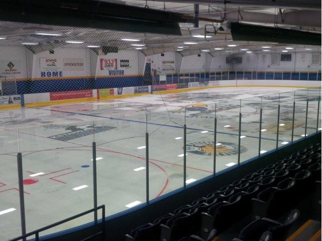 lacroix arena hockey.jpg