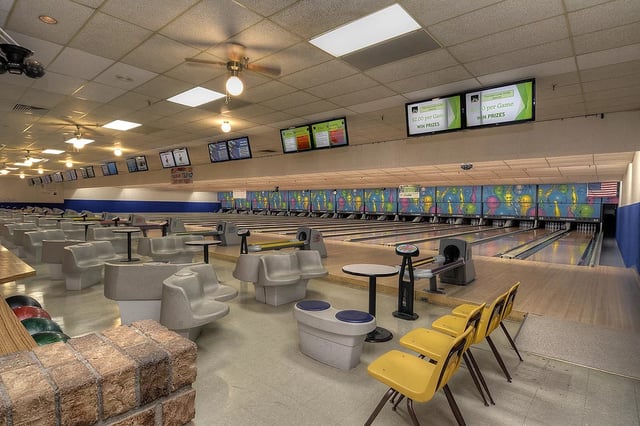 Four Seasons Bowling & Sports6