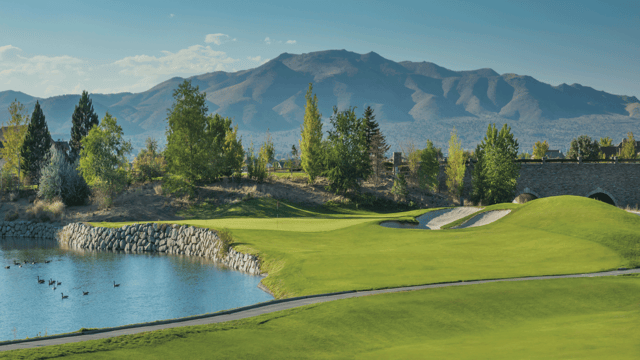red hawk golf and resort 2