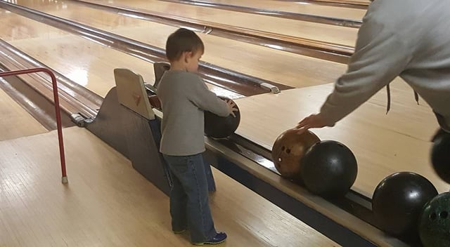 Lyn Lee Lanes Bowling