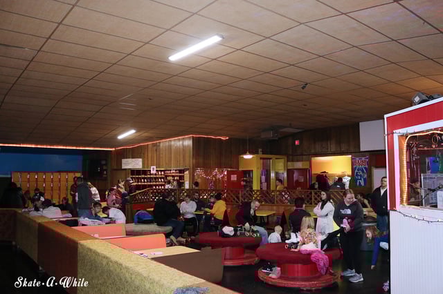 Skate A While Roller Rink4