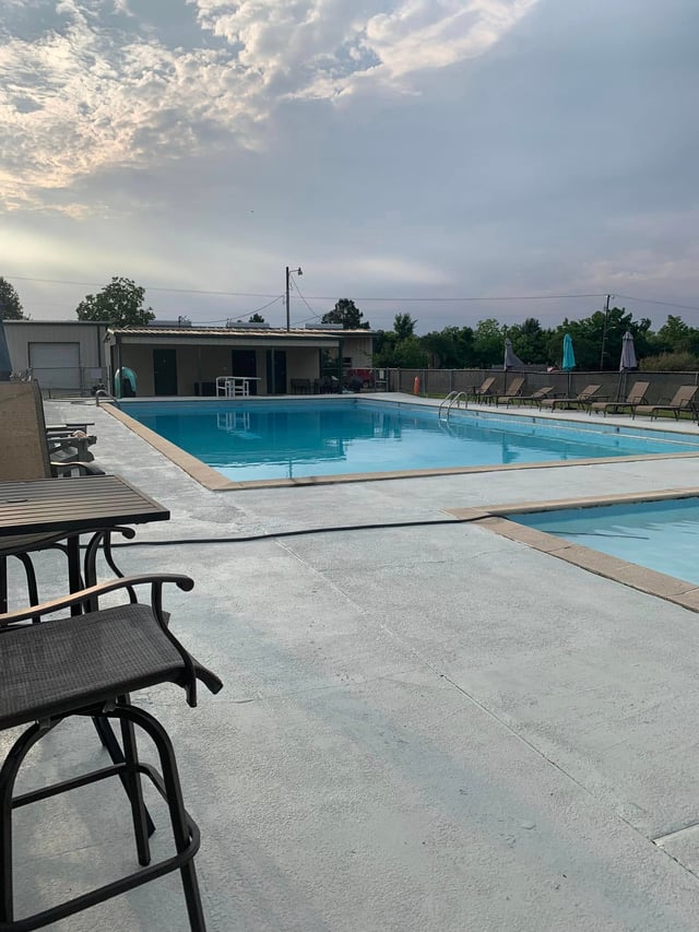 pool.jpg