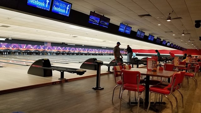 AMF Williamsburg Lanes 2