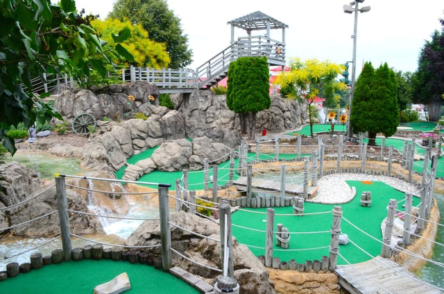 Happy Valley Minigolf8