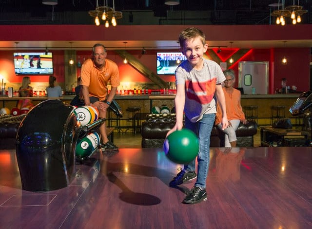 810 Billiards & Bowling6