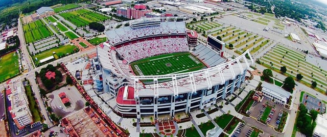 Williams_Brice_Stadium-988x416