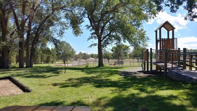 Spring River Zoo Park 1