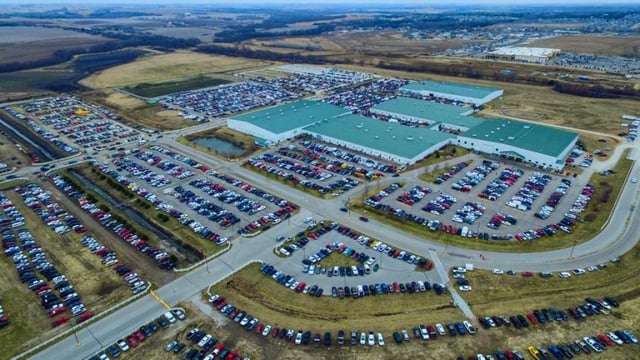 Annual_Regional_Car_Swap_Meet_draws_visitors_from_states_around_to_sell_and_buy_their_waresjpg1539977436