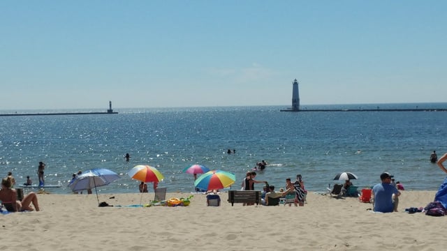 Frankfort Public Beach and Playground 6