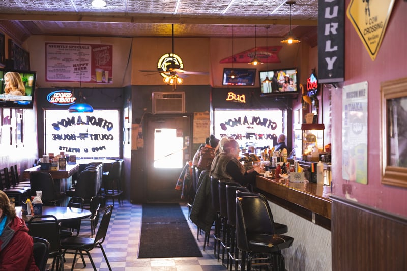 Court'n House Bar & Grill