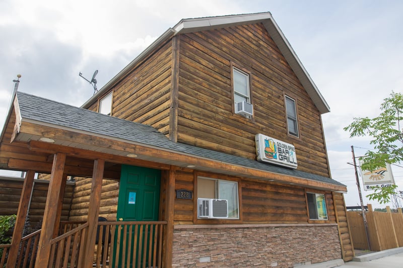 Golden Spike Bar & Grill