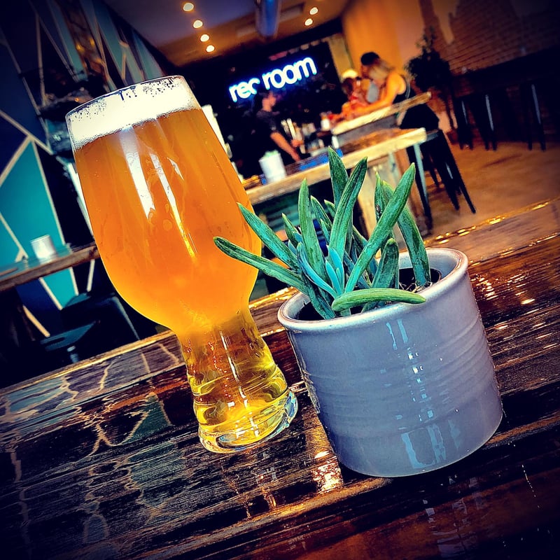 411 Broadway Ales & Spirits