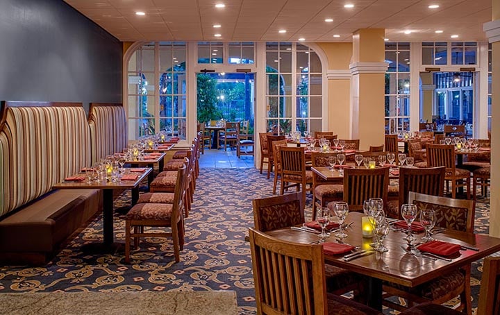 AJ's Cafe at Crowne Plaza Phoenix-Chandler Golf Resort