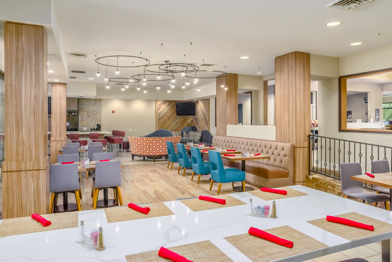 Garden Grille & Bar at Hilton Garden Inn Phoenix Airport