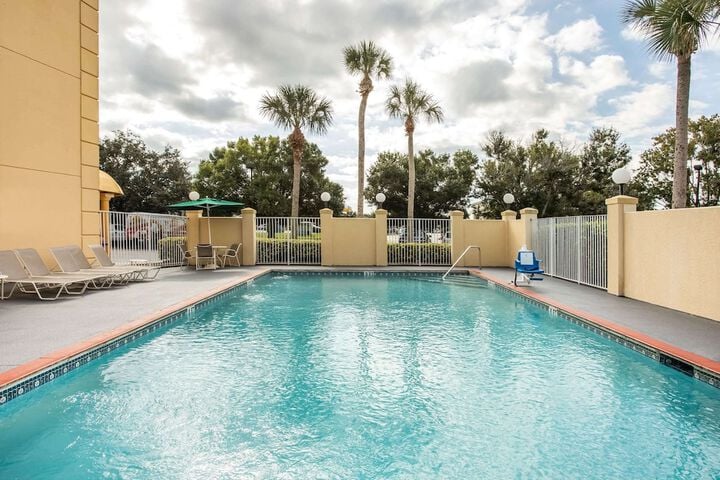 La Quinta Inn & Suites by Wyndham Melbourne Viera