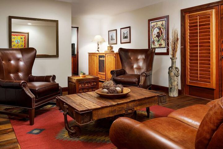 The Hermosa Inn