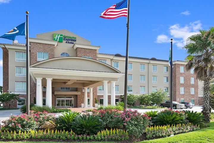 Holiday Inn Express & Suites Gonzales, an IHG Hotel