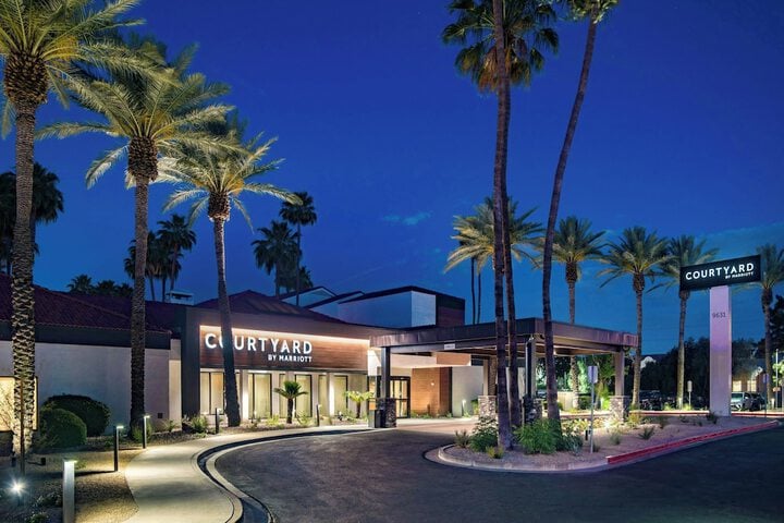 Courtyard by Marriott Phoenix North