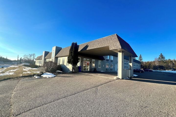 Cedarville Hotel