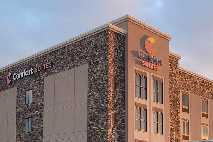 Comfort Suites