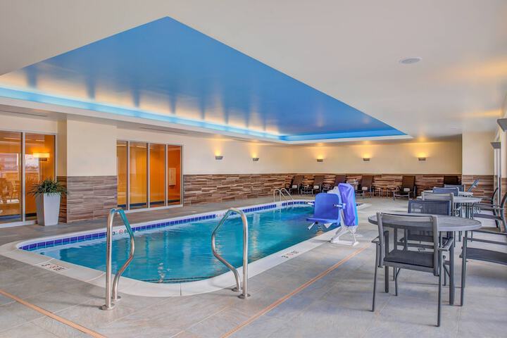 Fairfield by Marriott Inn & Suites St. Louis Westport