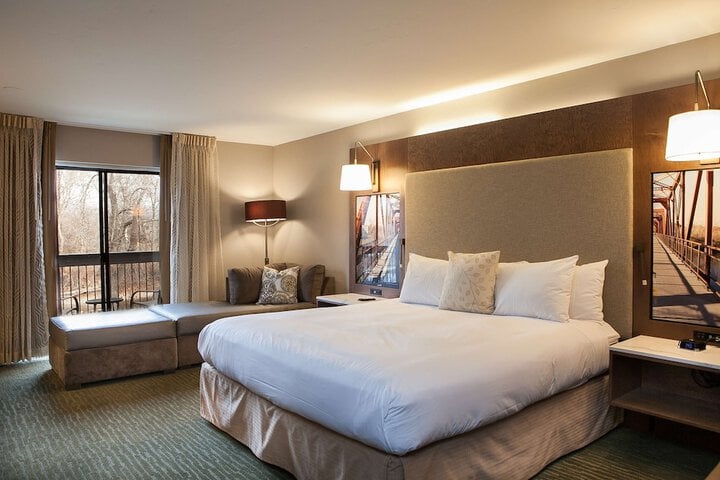 The Riverside Hotel