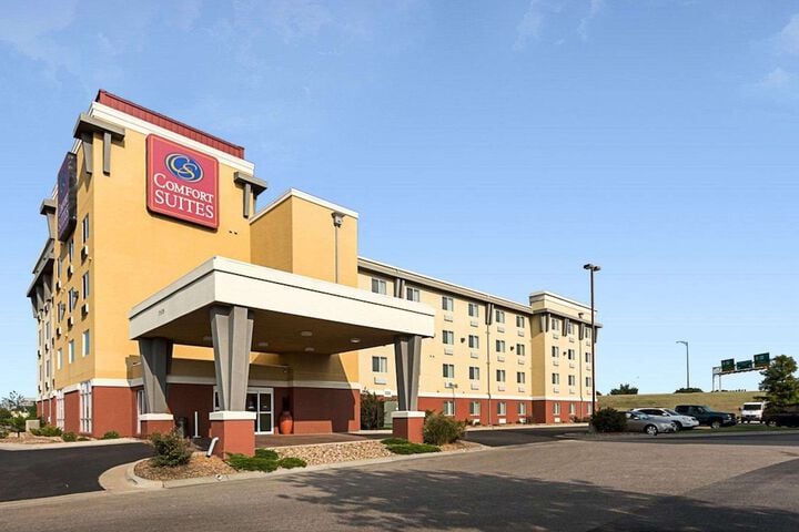 Comfort Suites Airport