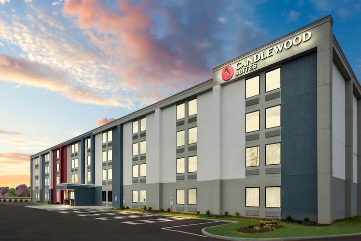 Candlewood Suites Columbus North, an IHG Hotel