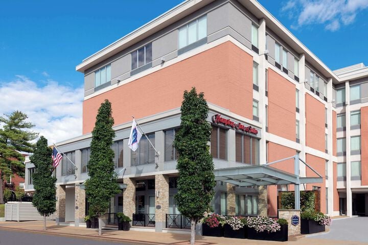 Hampton Inn and Suites Clayton/St Louis-Galleria Area