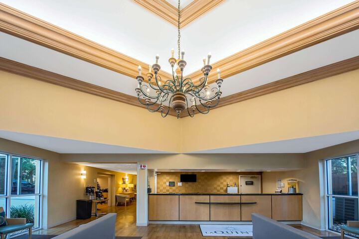 Ramada by Wyndham West Palm Beach Airport