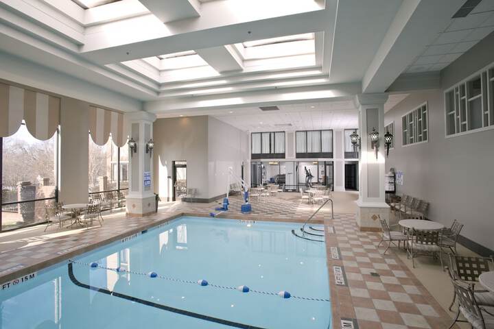 Crowne Plaza Greenville, an IHG Hotel