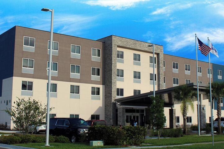 Holiday Inn Express & Suites Jacksonville W - I295 And I10, an IHG Hotel